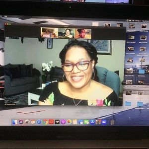 Meet your Posher, Vanessa